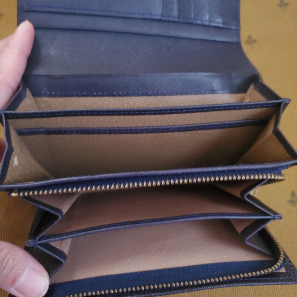 Givenchy Wallet - Picture 4 of 8